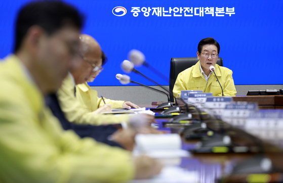 이재명 대통령이 지난달 28일 정부서울청사 중앙재난상황실에서 열린 국가정보자원관리원 화재 관련 중앙재난안전대책본부 회의에서 발언하고 있다. 연합뉴스