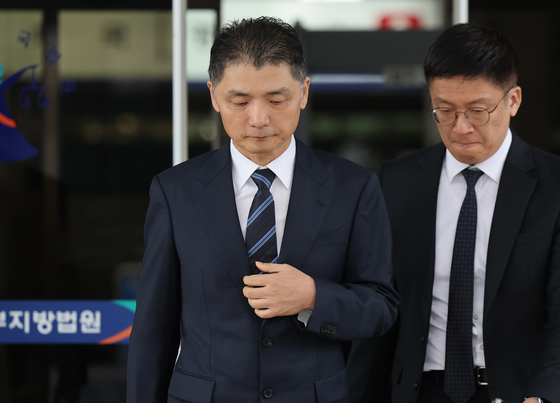 카카오 창업자인 김범수 미래이니셔티브센터장이 지난 21일 서울남부지법에서 진행된 1심 재판에서 SM엔터테인먼트 시세 조종 혐의에 대해 무죄를 선고받았다. 뉴스1