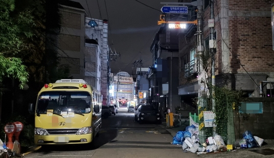 2008년 8월 18일 밤, 송미순(62)은 부천 친구의 생일 모임을 마치고 이 골목 부근을 따라 귀가했다. CCTV엔 그녀의 마지막 모습이 포착됐으나 뒤를 미행하는 사람은 보이지 않았다. 중앙포토