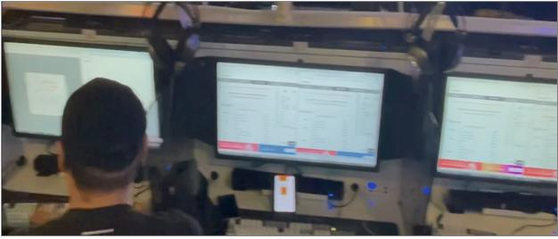 지난 7월 25일 경기도의 한 피시 방에서 매크로 프로그램을 이용해 프로야구 입장권을 예매하던 피의자가 잠복 중이던 경찰에 검거됐다. 사진 대전경찰청