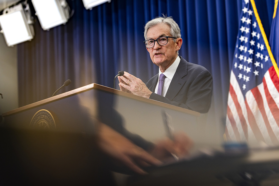 미국 연방준비제도(Fed)는 29일(현지시간) 기준금리를 0.25%포인트 인하했다. 지난달 이어 두차례 연속 금리 인하다. 사진은 제롬 파월 Fed 의장. 연합뉴스. 