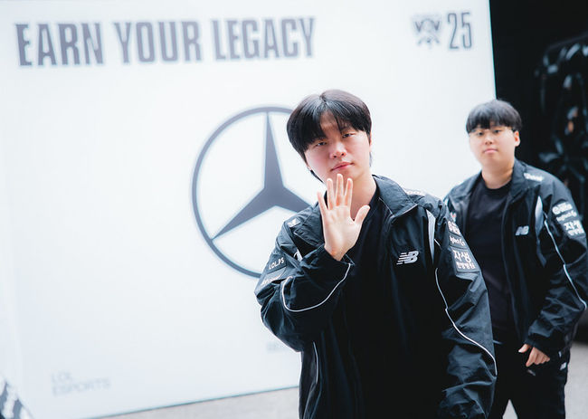 라이엇게임즈 플리커.