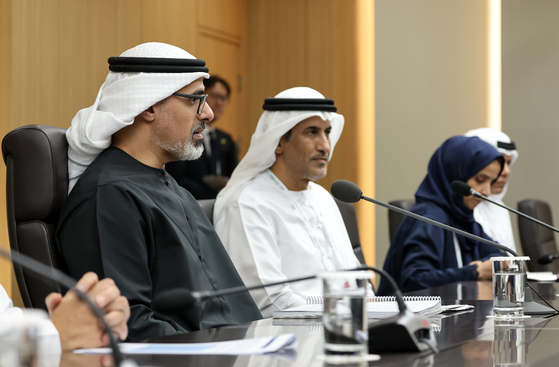 칼리드 빈 모하메드 알 냐흐얀 UAE 왕세자가 31일 경북 경주 APEC 정상회의장에서 이재명 대통령과 가진 면담에서 모두발언을 하고 있다. 사진 대통령실 