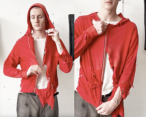 온라인에 올라온 발렌시아가의 새상품. SNS 캡처