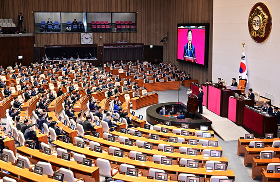 이재명 대통령이 4일 오전 서울 여의도 국회 본회의장에서 2026년도 예산안 관련 시정연설을 하고 있다. 임현동 기자