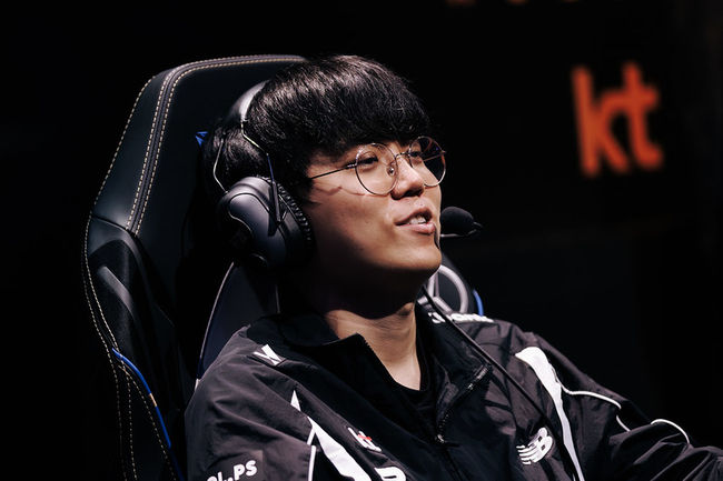 라이엇 게임즈 플리커.