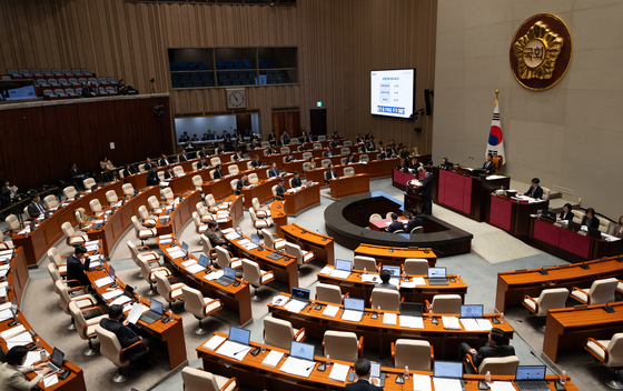 10일 서울 여의도 국회에서 열린 제429회국회(정기회) 예산결산특별위원회 제5차 전체회의에서 조정훈 국민의힘 의원이 질의하고 있다.뉴스1