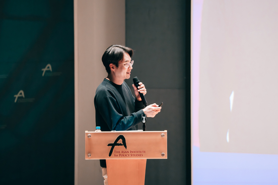 축구 산업의 미래를 책임질 젊은 세대를 육성하기 위해 대한축구협회 축구사랑나눔재단이 운영하는 드림 KFA 멘토FC가 올 시즌 일정을 마쳤다. 3회차 멘토로 나선 이승용 나이키코리아 스포츠마케팅 디렉터. 사진 축구사랑나눔재단