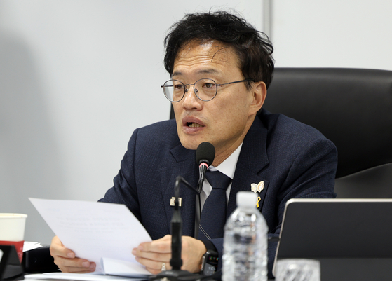 박주민 국회 보건복지위원회 위원장이 지난달 24일 국민연금공단에서 열린 국회 보건복지위원회 국정감사에서 발언하고 있다. 연합뉴스