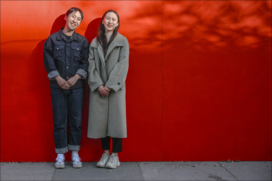 김현섭과 이고운(왼쪽부터)은 굿과 제천의식을 소재로 한 국악관현악 신곡을 선보인다. 21일 세종문화회관에서 열리는 서울시국악관현악단 믹스드 오케스트라 '넥스트 레벨' 공연을 통해서다. 사진 세종문화회관