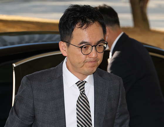 노만석 전 검찰총장 권한대행의 퇴임 이후 법무부는 구자현 전 서울고검장을 대검 차장으로 임명하는 원포인트 인사를 냈다. 이에 따라 검찰은 또 다시 검찰총장 대행 체제로 운영된다. 연합뉴스