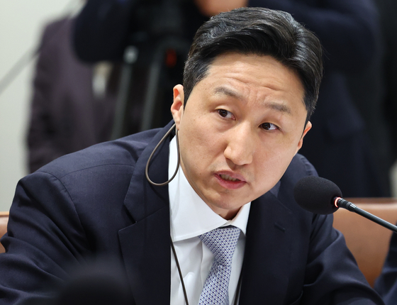  정기선 HD현대 회장이 16일 용산 대통령실에서 열린 한미 관세협상 후속 민관 합동회의에서 발언하고 있다. 연합뉴스