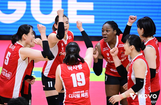 2위에 오른 페퍼저축은행. [사진 한국배구연맹]