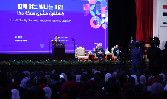 이재명 대통령이 20일(현지시간) 이집트 카이로 대학에서 연설을 하고 있다. 전민규 기자