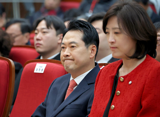 장동혁 국민의힘 대표가 지난 20일 서울 강남구 SETEC컨벤션센터에서 열린 2025 전국 당협 사무국장 직무연수 및 성과공유회에 참석하고 있다. 연합뉴스