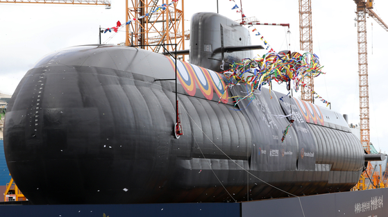 10월 22일 진수된 SS-087 장영실함. 수상 배수량 3600t급의 신예함으로 이를 기반으로 캐나다 잠수함 사업에 도전 중이다. 이런 기술력이 있기에 일선에서는 핵추진잠수함을 국내에서 충분히 건조할 수 있다고 자신한다. 뉴스1