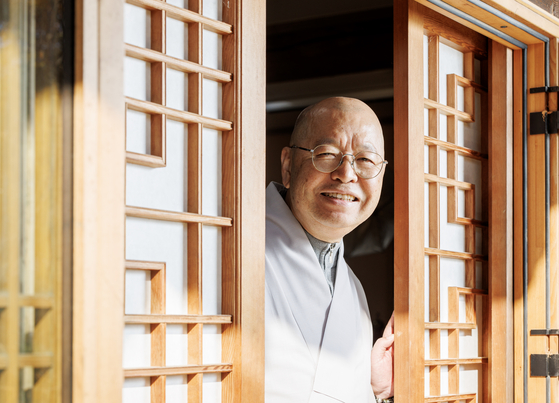 지난 15일 ‘나는 절로’ 수덕사 편에서 만난 조계종사회복지재단 대표 도륜 스님은 “결혼하려는 간절함이 최고의 스펙”이라고 강조했다. 김정훈 기자