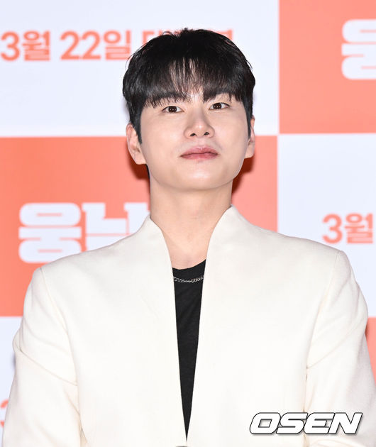 [OSEN=조은정 기자]14일 오후 서울 용산구 CGV용산아이파크몰에서 영화 '웅남이(감독 박성광)’ 언론배급시사회가 열렸다.배우 이이경이 질의응답 시간을 갖고 있다. 2023.03.14 /cej@osen.co.kr