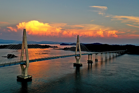 2027년 4월 3일부터 5월 30일가지 제1회 섬 비에날레가 열리는 충남 보령 원산도 전경. [사진 충남도]