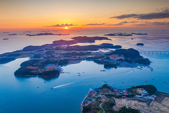 2027년 4월 3일부터 5월 30일가지 제1회 섬 비에날레가 열리는 충남 보령 원산도 전경. [사진 충남도]