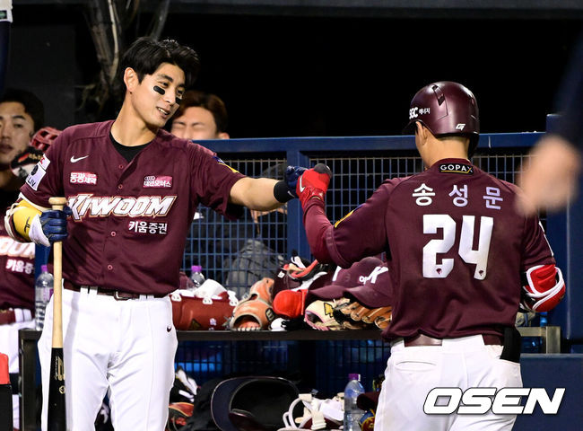 키움 시절 이정후(왼쪽)와 송성문. / OSEN DB