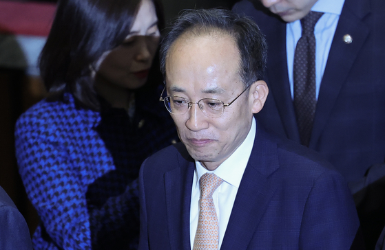 추경호 국민의힘 의원이 13일 오후 국회에서 자신의 체포 동의안이 보고되는 본회의에 참석하고 있다. 임현동 기자