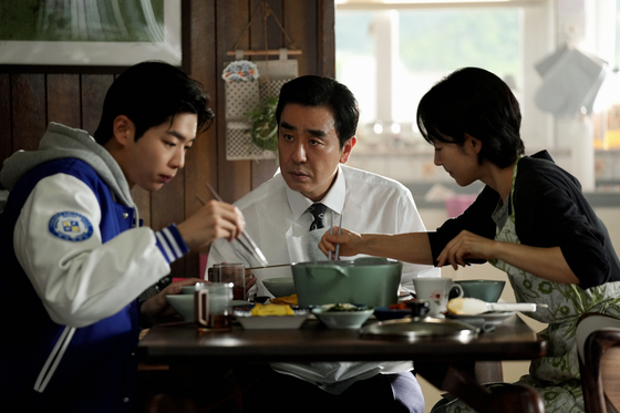 JTBC 토일드라마 '서울 자가에 대기업 다니는 김 부장 이야기' 스틸컷. 사진 SLL, 드라마하우스, 바로엔터테인먼트