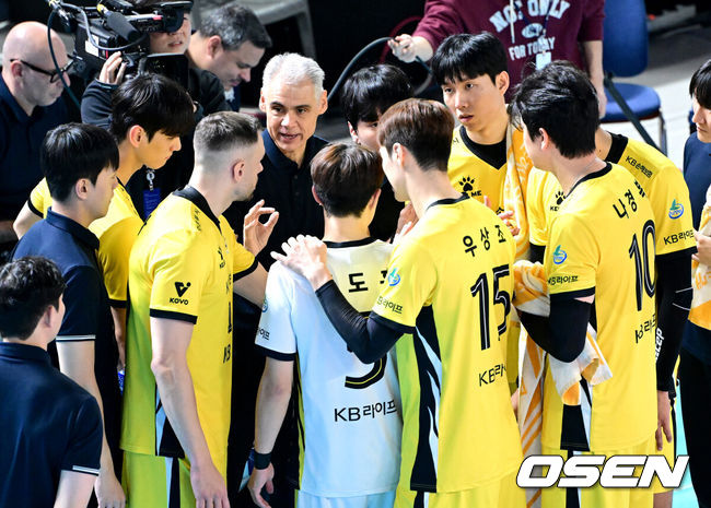 KB손해보험 스타즈 레오나르도 카르발류 감독. /OSEN DB