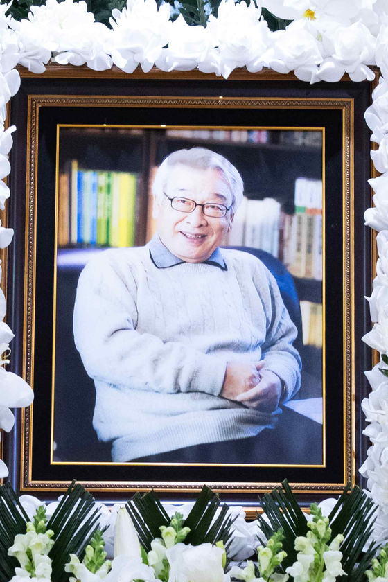 고 배우 이순재씨의 빈소가 25일 서울 송파구 서울아산병원 장례식장에 마련 돼 있다. 뉴스1