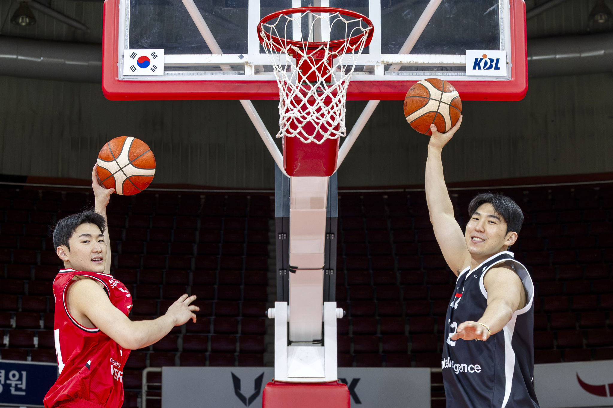 안양 정관장 문유현(왼쪽)과 수원 KT 문정현 형제. 장진영 기자