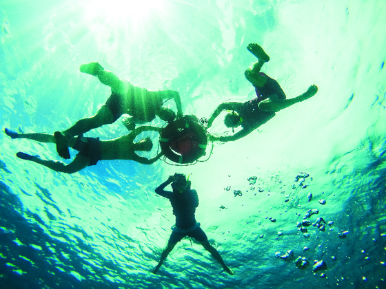 하나투어가 지난해 필리핀 보홀 프리다이빙 여행을 첫 밍글링투어로 선보였다. 사진 하나투어