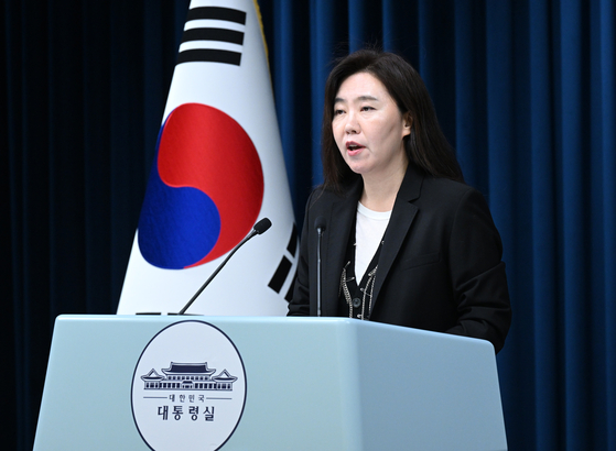 강유정 대변인이 26일 서울 용산 대통령실청사에서 사법 현안 관련 브리핑을 하고 있다. 대통령실사진기자단
