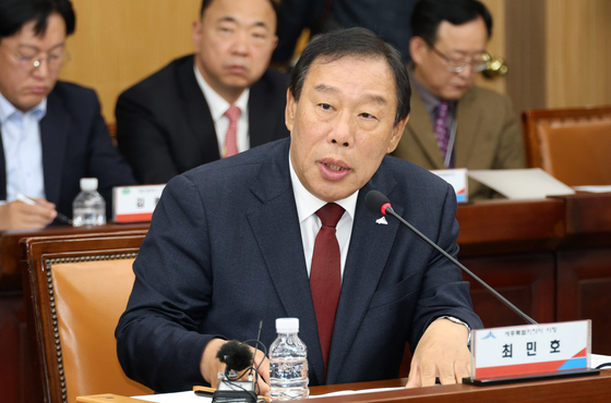 최민호 세종시장이 대전시 서구 둔산동 대전시청에서 열린 국민의힘 충청권 지역민생 예산정책협의회에 참석해 발언하고 있다. 연합뉴스