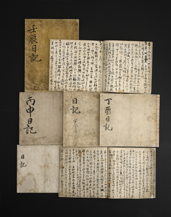 국립중앙박물관은 충무공 이순신 탄신 480주년 및 광복 80주년 기념특별전 '우리들의 이순신'을 2025년 11월 28일부터 2026년 3월 3일까지 특별전시실2에서 연다. 국보 6건 15점을 포함해 총 258건 369점의 전시품을 선보이는 사상 최대 규모의 이순신 전시다. 사진은 난중일기. 사진 국립중앙박물관