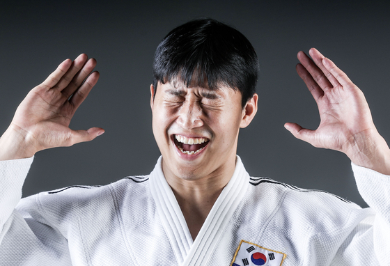 청각장애인 유도선수 김민석은 사상 최초로 일반과 청각장애인 모두에서 국가대표 타이틀을 단다는 각오다. 김성룡 기자