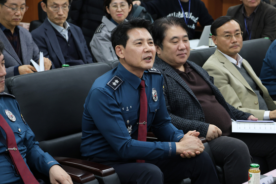 김동권 경기북부경찰청장은 27일 오후 정기 기자감담회를 갖고 포천시에서 16개월 영아가 숨진 사건과 관련해 “친모와 계부의 진술 신빙성이 매우 낮고 사실관계가 다른 정황이 있다”고 밝혔다. 사진 경기북부경찰청