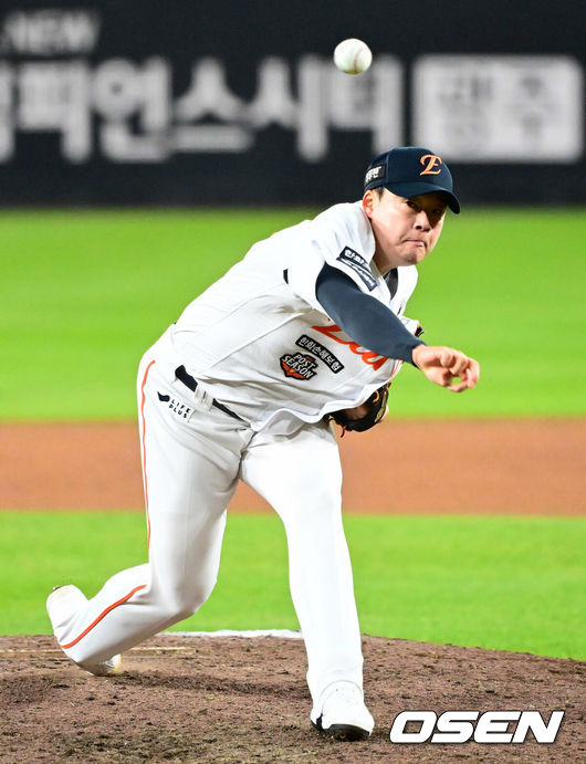 [OSEN=대전, 지형준 기자] 한화 한승혁. 2025.10.29 /jpnews@osen.co.kr