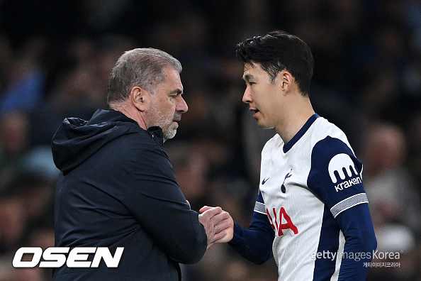 [사진] 포스테코글루 감독과 손흥민 ⓒGettyimages(무단전재 및 재배포 금지)