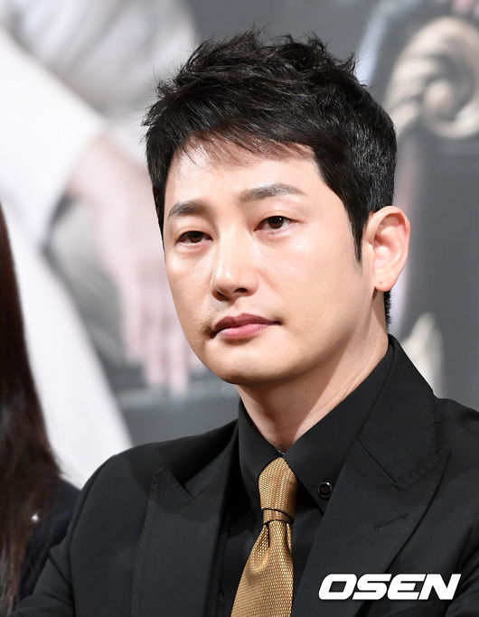 [OSEN=이대선 기자] 24일 오후 서울 강남구 임피리얼팰리스서울에서 TV CHOSUN 특별기획 '바벨' 제작발표회가 열렸다.배우 박시후가 취재진의 질문을 듣고 있다./sunday@osen.co.kr