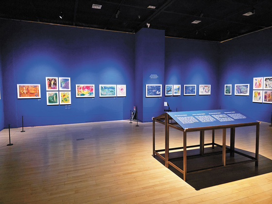 이번 전시는 샤갈이 전 생애 걸쳐 이룩한 판화 작업의 대표적인 작품들을 대규모로 선보인다.