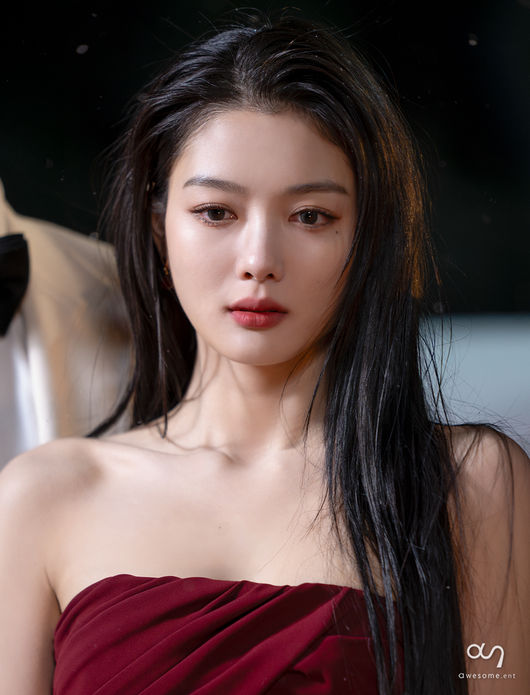 어썸이엔티 제공