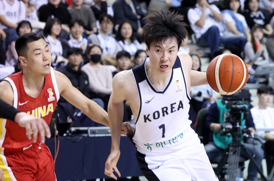 전희철 감독의 농구를 극대화한 에이스 이현중(오른쪽). 연합뉴스