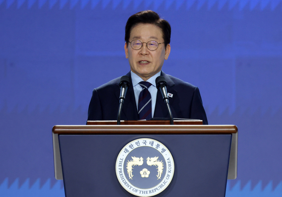 제22기 민주평화통일자문회의 출범식이 2일 경기도 고양시 킨텍스에서 열려 이재명 대통령이 축사를 하고 있다. 대통령실사진기자단 경향 김창길