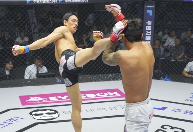 윤태영은 오는7일 서울 장충체육관에서 개최되는 굽네ROAD FC 075에서 브라질의 퀘뮤엘 오토니(33, KOMODO FIGHT)와 웰터급 타이틀 매치를 치른다. 2010년 출범한 로드FC의 최초 웰터급 타이틀전이며,승자는 초대 웰터급 챔피언에 등극한다. / 로드FC