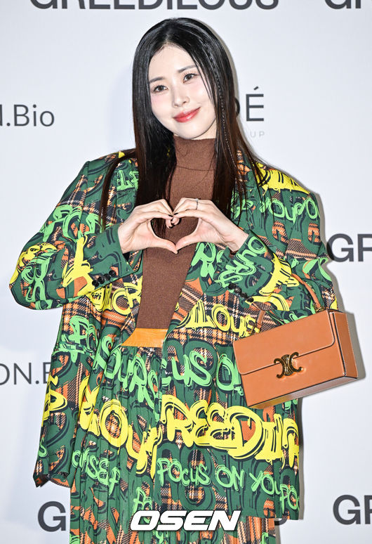 [OSEN=조은정 기자]6일 서울 중구 동대문디자인플라자(DDP)에서 '2025 F/W 서울패션위크’가 열렸다. 올해 25주년을 맞은 국내 최대 패션 행사 ‘서울패션위크’는 5일부터 9일까지 닷새간 열린다.변호사 서동주가 포즈를 취하고 있다. 2025.02.06 /cej@osen.co.kr