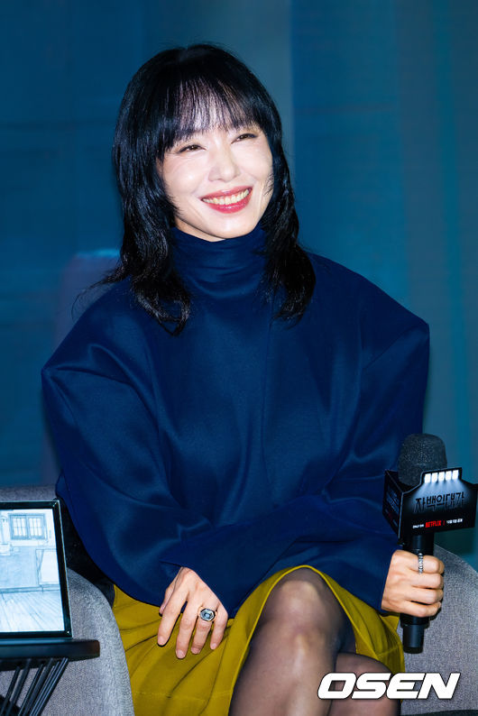 [OSEN=민경훈 기자] 3일 오후 서울 용산구 CGV용산아이파크몰에서 넷플릭스 시리즈 '자백의 대가' 언론시사회 및 간담회가 열렸다.