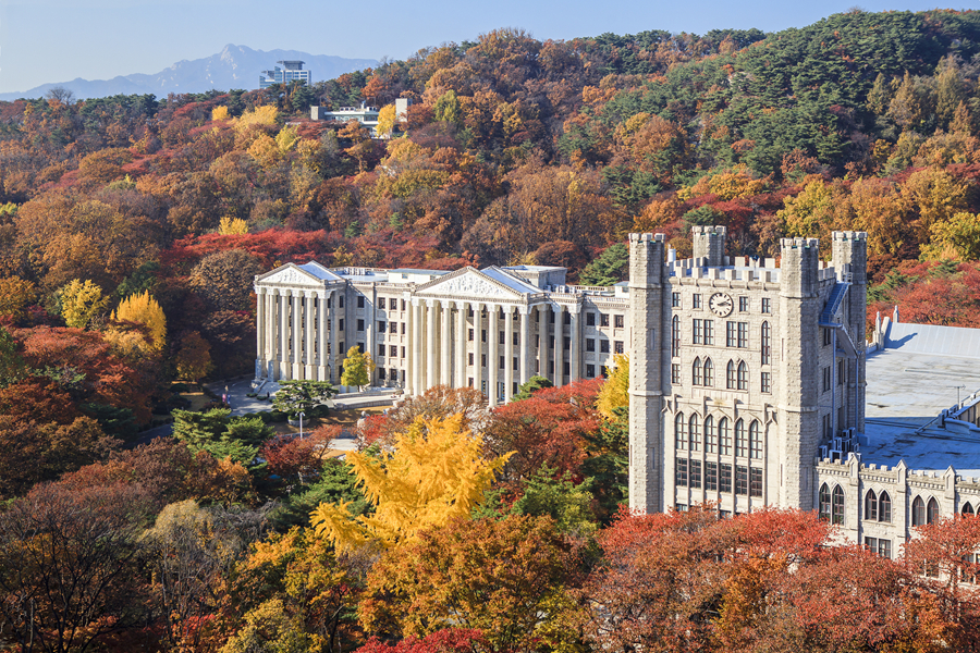 ▲경희사이버대학교는 스마트건축공학과·AI기계제어공학과·전자정보공학과 2개 학과 신설을 통해 디지털 전환(DX), 인공지능 전환(AX), 스마트시티·친환경 건축 설계 및 시공, 지능형 기계·모빌리티, 로봇, 데이터 기반 제어기술 등 산업 구조의 빠른 변화에 맞추어 AI시대에 대응하는 공학 전문 인재를 양성한다.