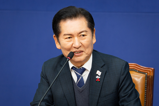 정청래 더불어민주당 대표가 3일 서울 여의도 국회에서 열린 12.3 내란 저지 1년, 시민사회 대표단 간담회에서 인사말을 하고 있다. 뉴스1