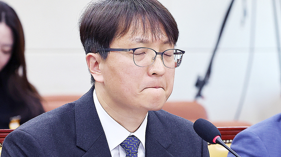 박대준 쿠팡 대표가 2일 국회에서 열린 과학기술정보방송통신위원회전체회의에서 열린 쿠팡 개인정보 유출 사태와 관련 현안질의에서 의원 질의에 굳은 표정을 짓고 있다. 임현동 기자