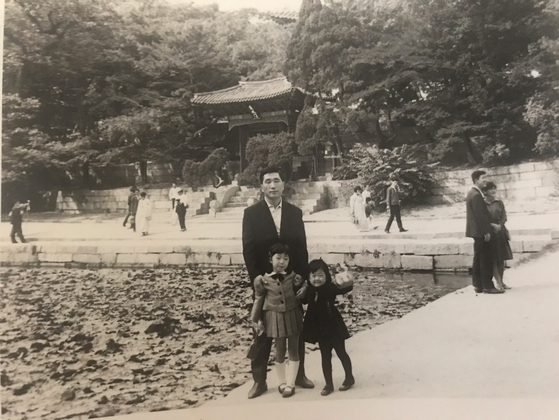 이용일 KBO 초대 사무총장과 두 딸. 사진 이지현